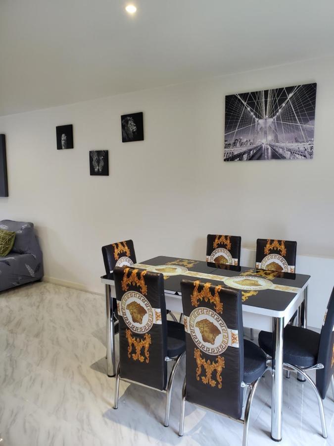 Beautiful & Elegant 2 Bed Room House Manchester Exterior foto
